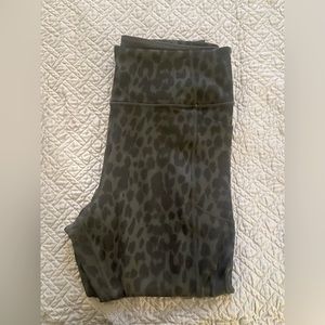 Victoria’s Secret leggings.